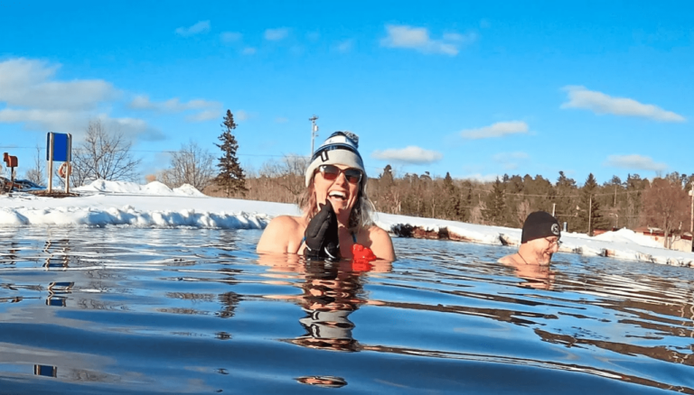 How does cold plunging improve mental health?